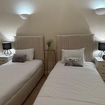 Baycroft House Apartment ลอนดอน ภายนอก รูปภาพ